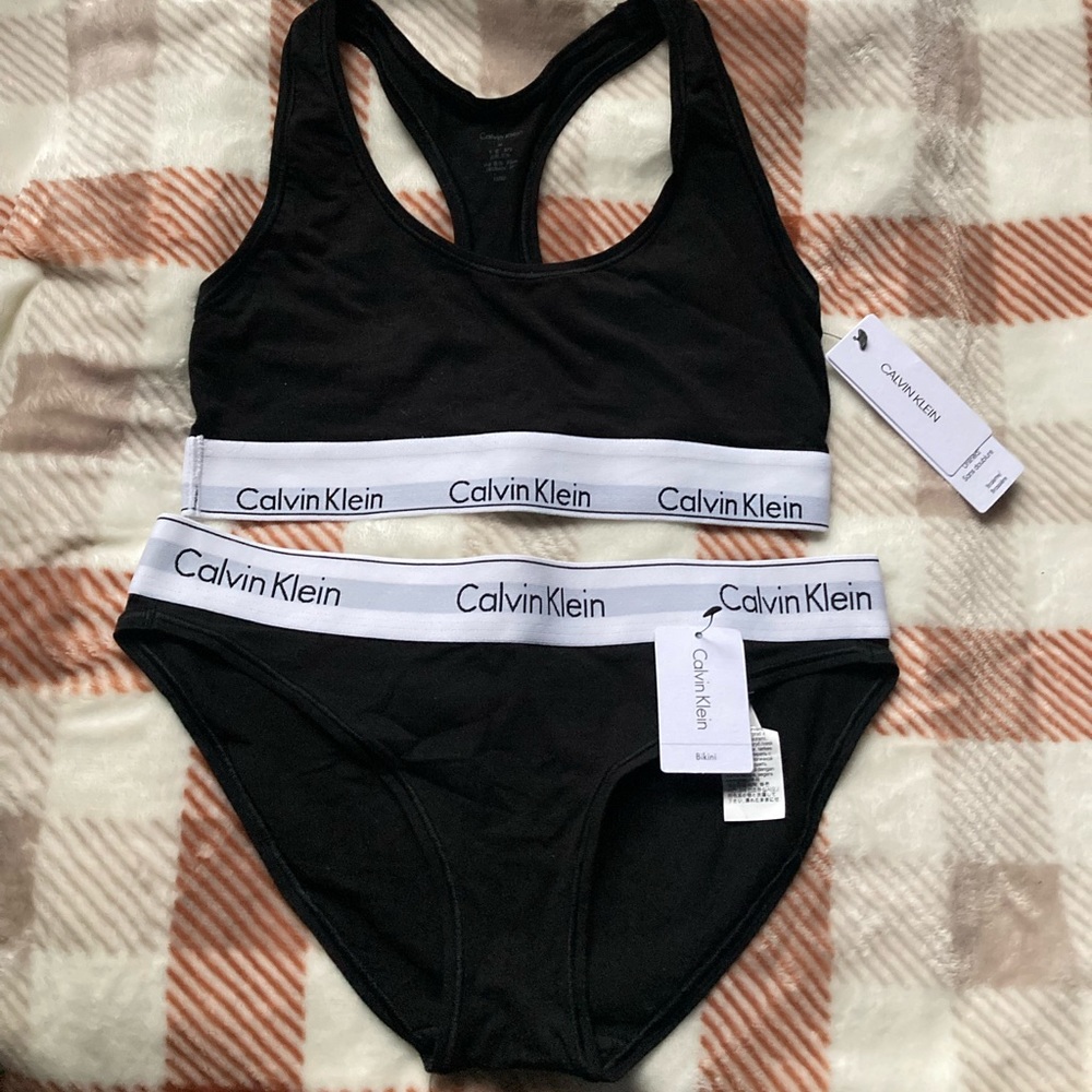 Calvin Klein Womens Sports Bra and Underwear duo
